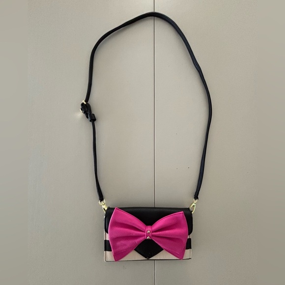 Betsey Johnson | Bow Nanza crossbody handbag - Picture 1 of 16